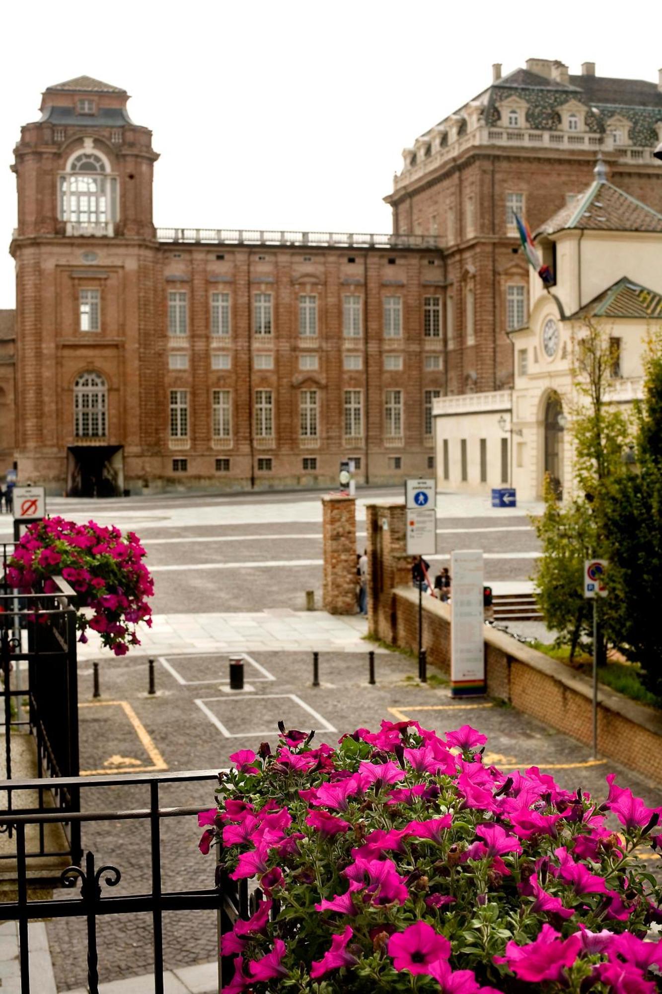 Hotel Cascina Di Corte Венария Реале Екстериор снимка